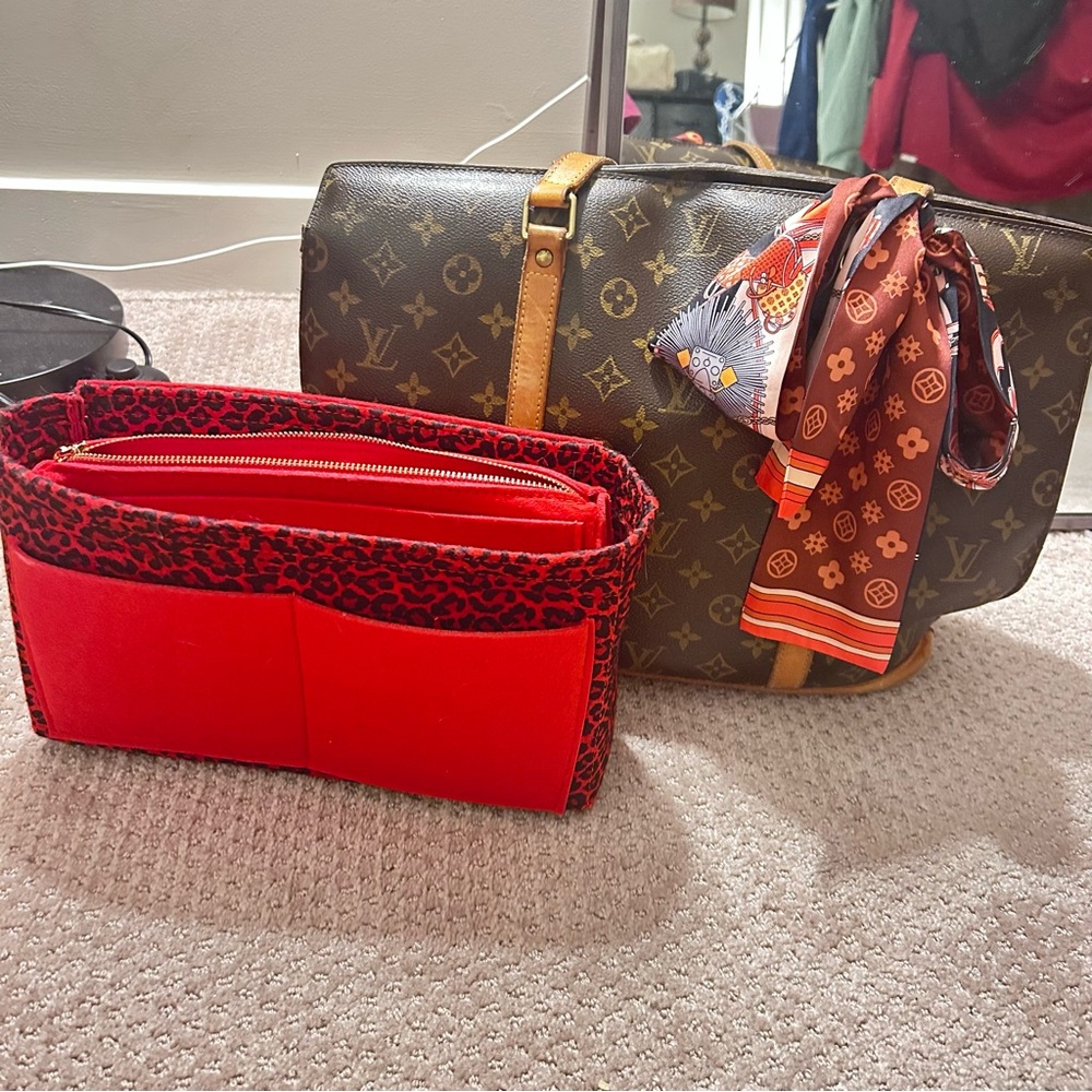 Authentic 🥰Louis Vuitton Monogram Baylone totes - Picture 13 of 16